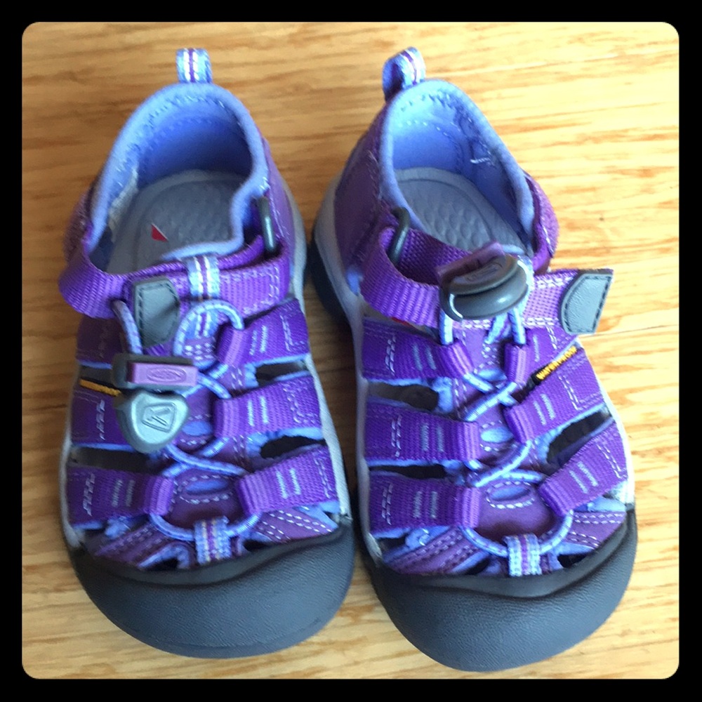 Keen sandals - toddler girls size 8
